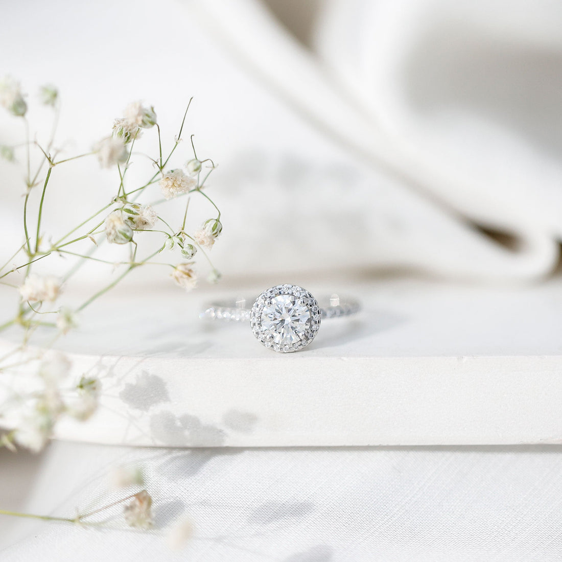 IGI Certified 1 CT Lab Grown Diamond Round Engagement Ring