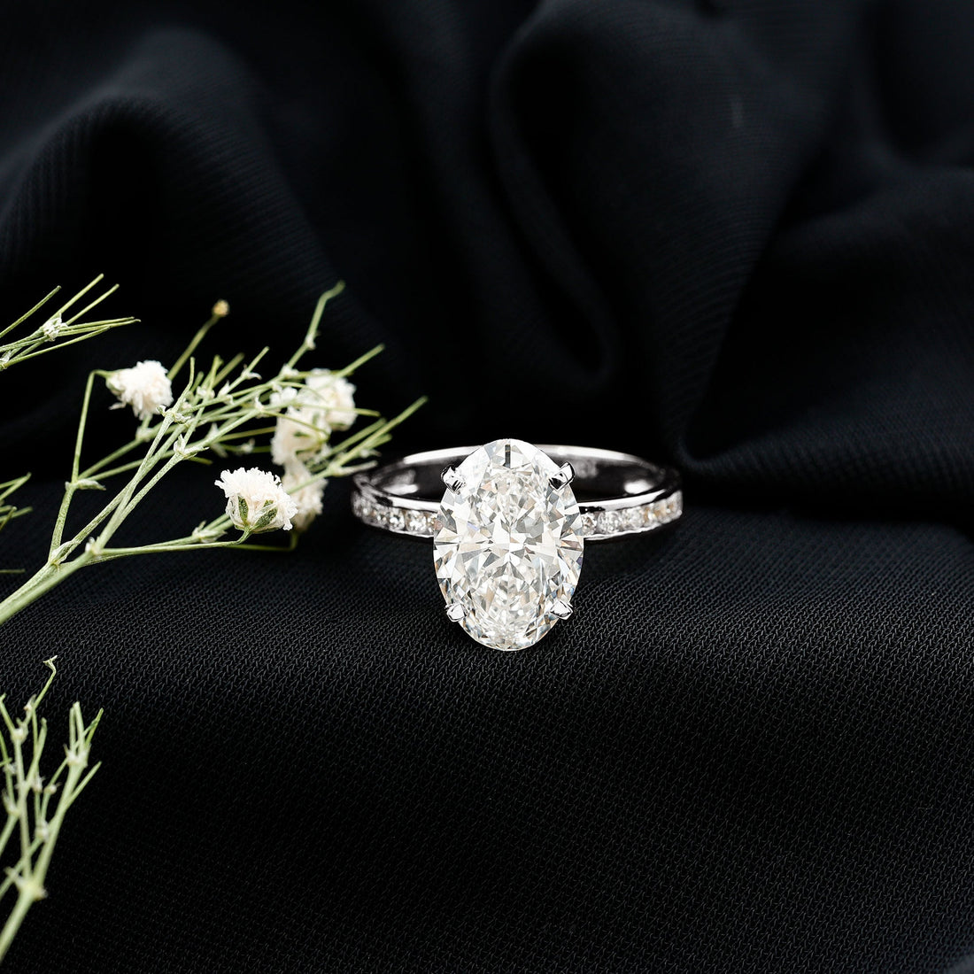 Oval Cut 5 Carat Lab Grown Diamond Big Engagement Ring with IGI Certificate