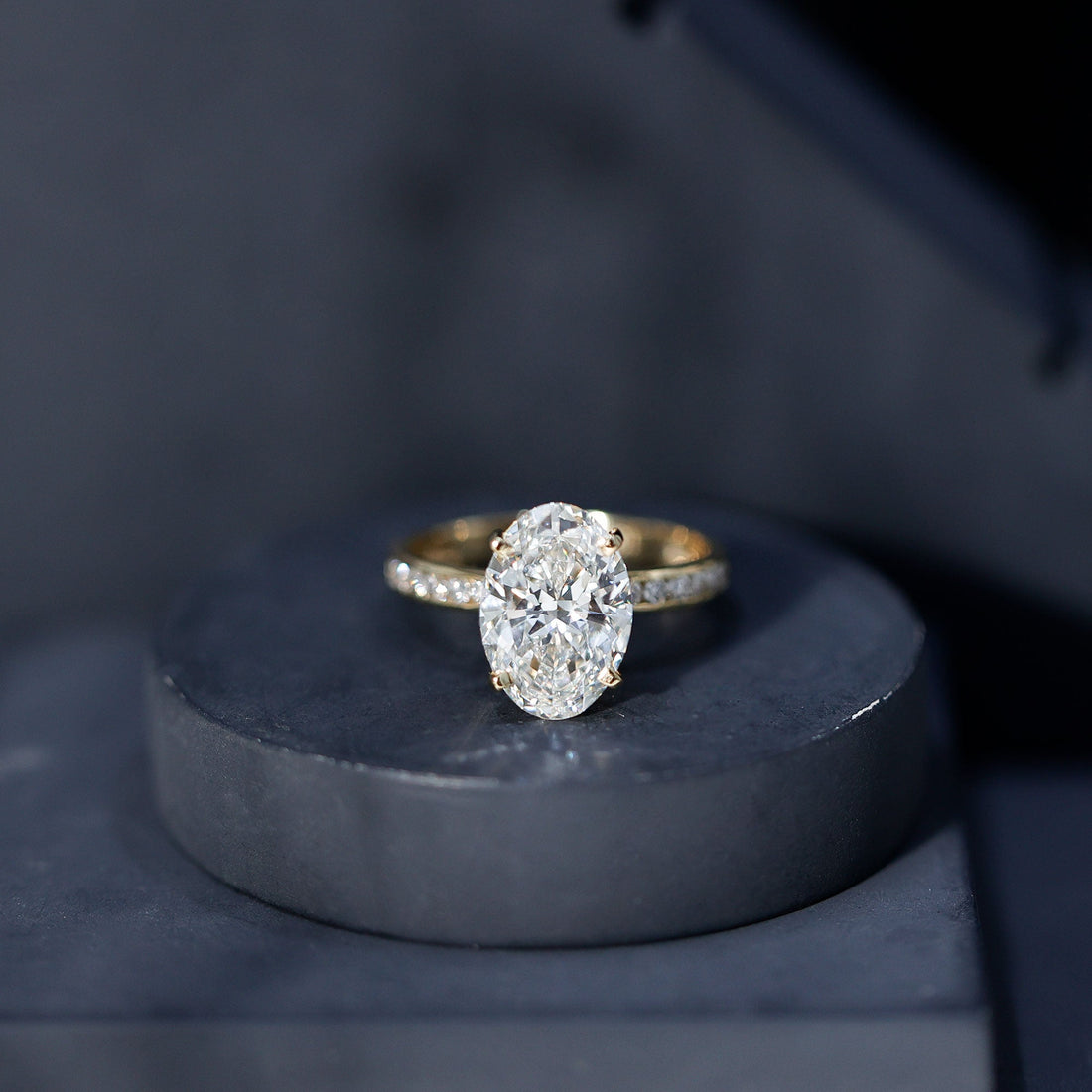 Oval Cut 5 Carat Lab Grown Diamond Big Engagement Ring with IGI Certificate